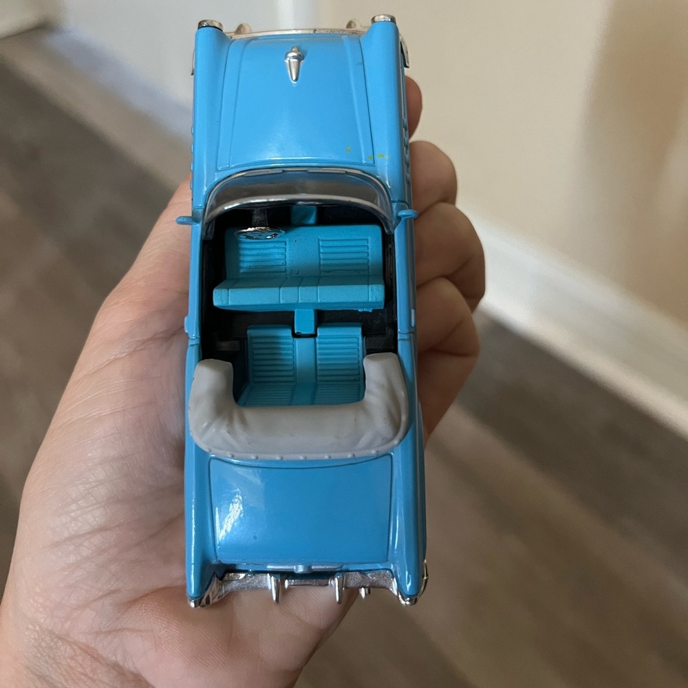 New Ray 1955 Buick Century Convertible Diecast Car Scale 1:43 Blue/White